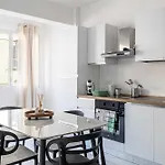 1bdr 4p Flat In Apartment