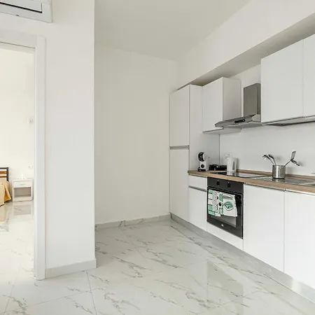 1bdr 4p Flat In דירה