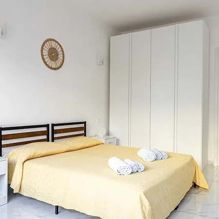 דירה 1bdr 4p Flat In