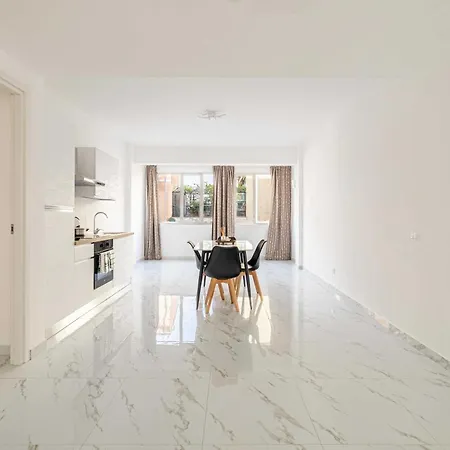 1bdr 4p Flat In Lägenhet